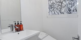 16 Island Ave Gallery 29