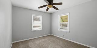 3436 N Lasalle St - $1,300.00/mo. Gallery 12