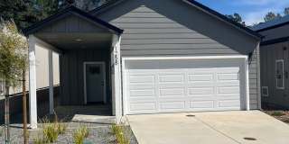 Brand New Build on Old Alturas - ALL Electric with City of Redding Solar! Gallery 1