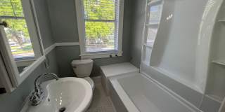 Renovated larg single family home! 2,200+ sf Gallery 14