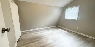 1813 A Sibley Road Gallery 4