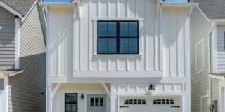 Spacious 3 bedroom home with fenced backyard! Gallery 1
