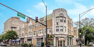 5957 W Madison St Gallery 14