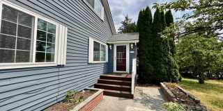 Freshly painted large home near Everett Mall AVAILABLE NOW Gallery 18