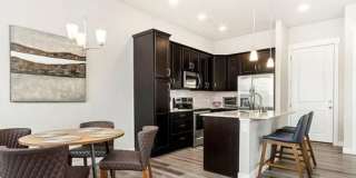 Elegant Townhome in Loveland Gallery 8