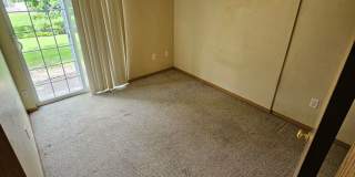 Townhome with 3 bedrooms and garage!  New paint and flooring! Gallery 19