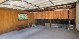 Charming 3 Bedroom 2 Bath home South of the Blvd Gallery 23