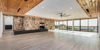 6111 E Victoria Drive Gallery 11