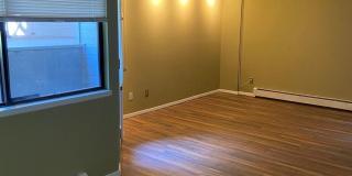 Condo in Pendleton Square Gallery 32