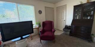 Cozy PG 3-Bedroom -- Large Fenced Yard Cozy PG 3-Bedroom -- Large Fenced Yard Gallery 4