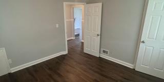 Amazing 6 Bedroom 2 Bathroom home with dual driveways Gallery 15