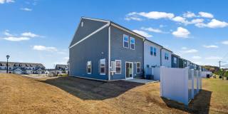 Beautiful 3-bed, 2.5 bath end unit townhome in Penley Place of Clover! Gallery 29