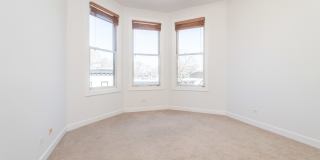 845 W ALTGELD Street Gallery 21