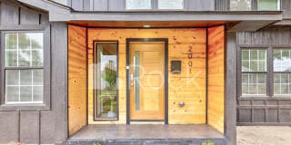 4 Bedroom Home with 2.5 Bathrooms on a Corner Lot near Plaza District 4 Bedroom Home with 2.5 Bathrooms on a Corner Lot near Plaza District Gallery 5