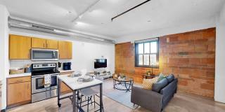 700 Central Gallery 2
