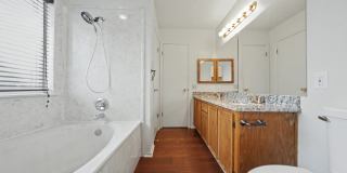 2411 Dennis St Gallery 21