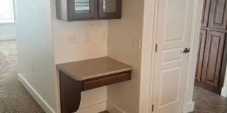 Great Location! Lots of Amenities Gallery 9