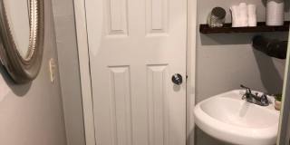 1 bedroom with 1 bath with a single garage, downstairs unit for rent ! Gallery 6
