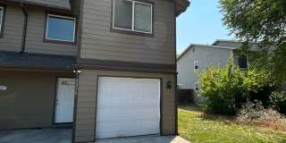 2236 SW Reindeer Ave Gallery 1