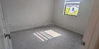 235 SW 159th Ter Gallery 21