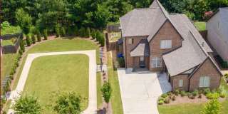 Charming 4BR, 2.5Bath House in Hoover Gallery 1