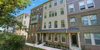 709 Thomas Ln #B Gallery 1