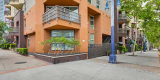 Modern Industrial Condo in the Heart of Downtown San Diego – Walk to Petco Park & Waterfront Gallery 41