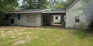 Renovated 3 Bedroom 1.5 Bath Home for Rent! Gallery 1