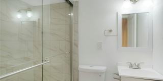 Spacious 2 Bed 2.5 Bath in the heart of Baker! Gallery 13