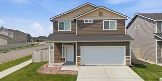 Two-Story Home in Spokane Valley with a Fully Fenced Yard! Gallery 1