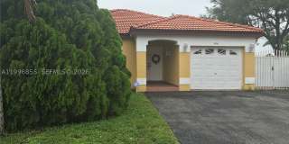 19712 NW 82nd Pl Gallery 1