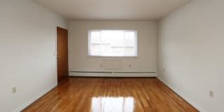 Willowcrest Apartments Gallery 6