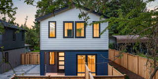 3Bd/2.25Ba Kirkland Townhome Gallery 1