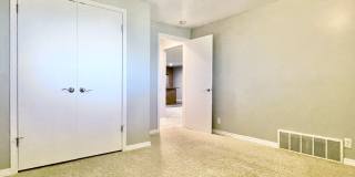 Beautiful Valley Views & Utilities Included! Gallery 15