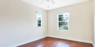 1904 Flower Drive Gallery 37