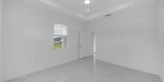 438 Poplar Street Gallery 14