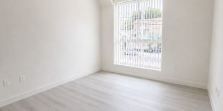 The Rosenell Gallery 213