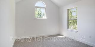 8831 North Helena Avenue Gallery 9
