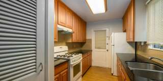 1570 Buena Vista Ave #1 - 1 bedroom | 1 bathroom Gallery 5