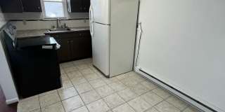 612 Oak Street Gallery 5