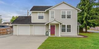 Bright Everett Home with 2-Car Garage Gallery 1