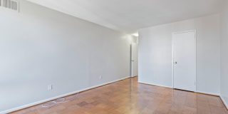 9900 GEORGIA Avenue Gallery 18