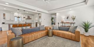 219 N Fremont Street Gallery 10