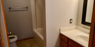 2 Bed / 2 Bath Condo with Garage – Clements Mill Village (Forest Hills District) Gallery 7