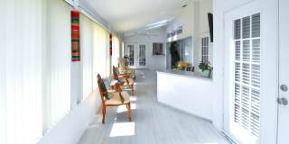 101 Island Grove Drive Gallery 21