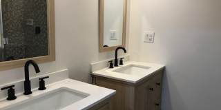 GLENOAKS Gallery 22