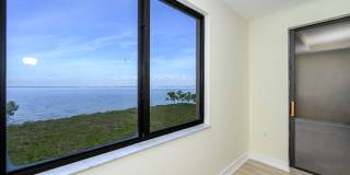 PET FRIENDLY UNFURNISHED ELEVATED PENTHOUSE LIVING WITH PRIVATE ELEVATOR Gallery 28