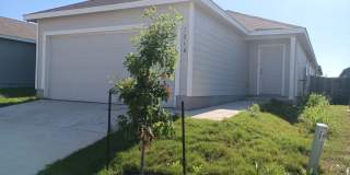 Modern 4 Bedroom Home in Silos Community! Gallery 1