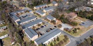 Spacious, affordable two bedroom townhouse in a great location in Charlotte! Gallery 41