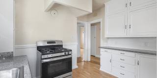 731 Central Ave - 2 bedroom | 1 bathroom | Cottage Gallery 9